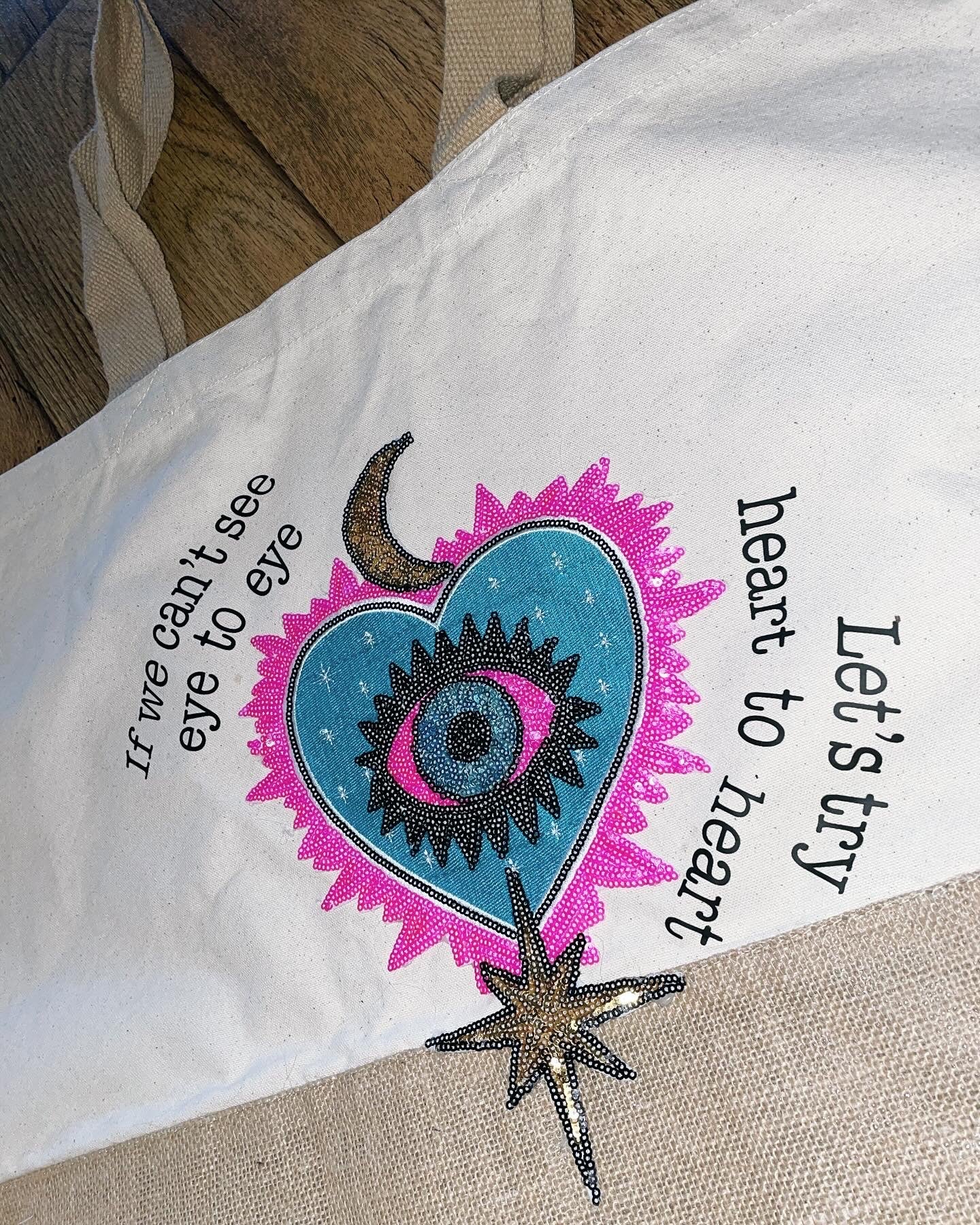 Heart to Heart XL beach bag